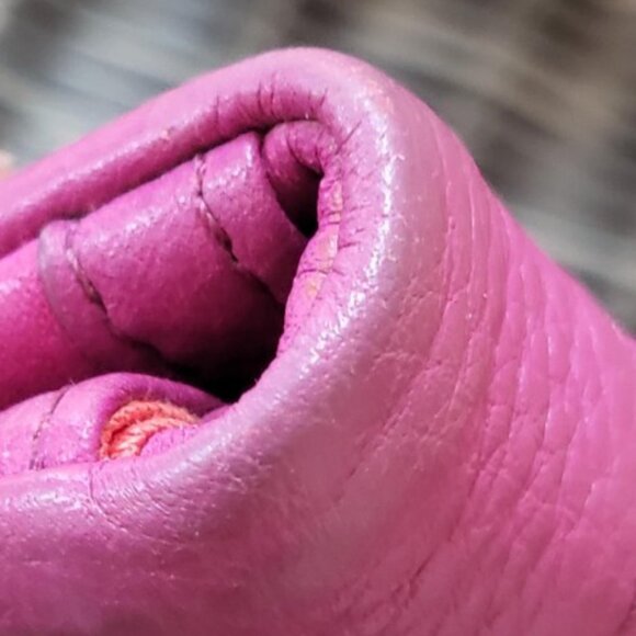 Fossil Issue No. 1954 Pink Leather Wallet - Picture 12 of 15